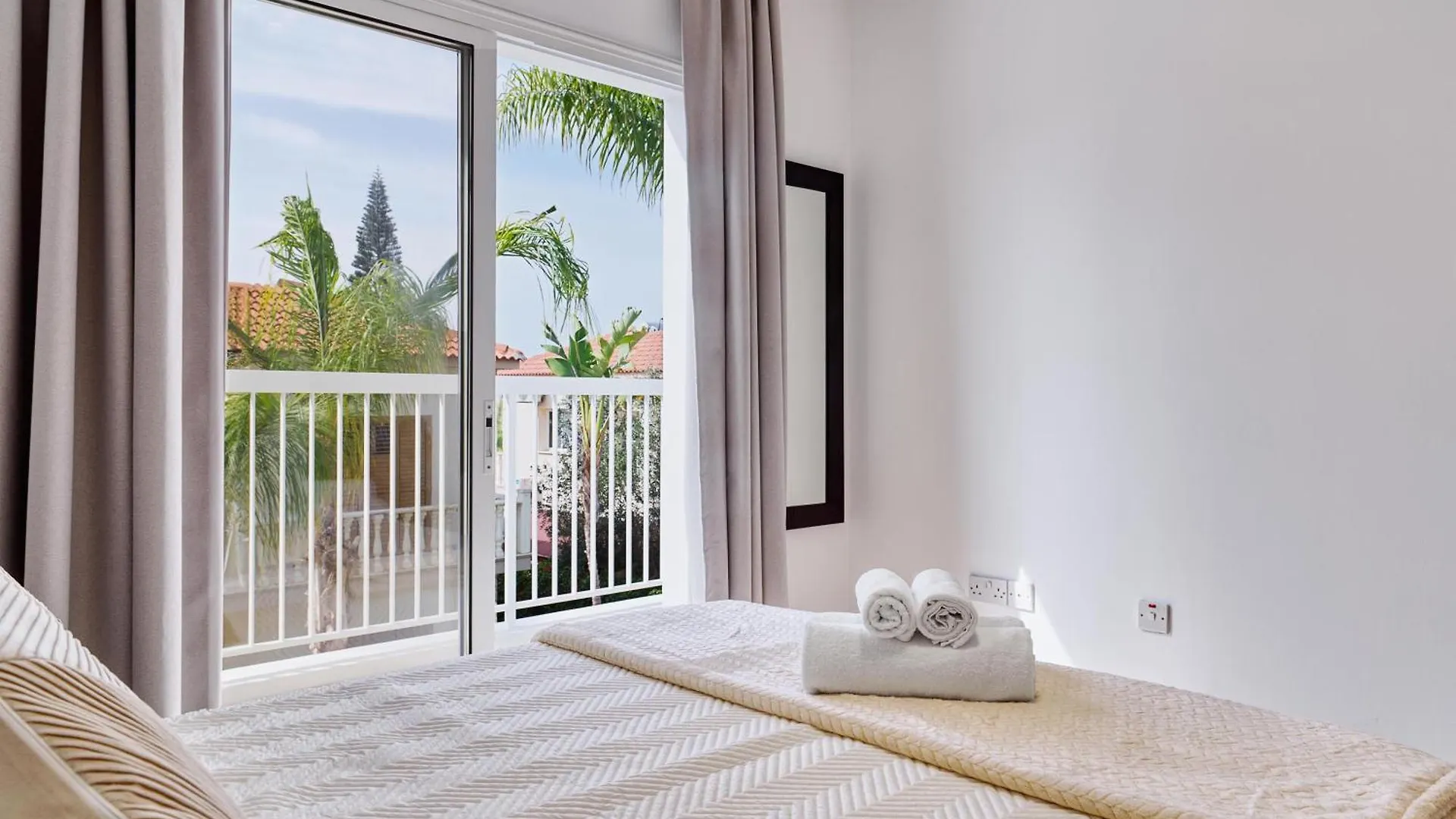 Luxvillasrentals Ajia Napa 0*,